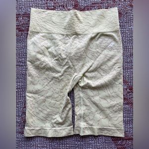 Gymshark Adapt Animal Seamless Cycling Shorts - Butterfly | Yellow